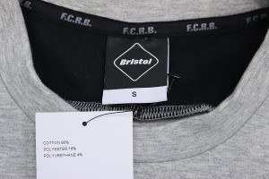 FCRB 17AW SLEEVE LOGO CREW NECK TOP4